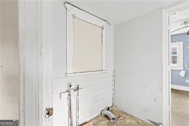 1377 Pine Ave, Atlanta, GA 30344 - view of bathroom