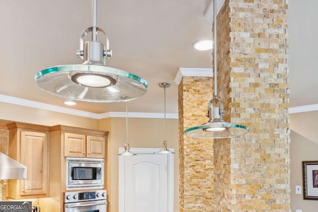 3364 Kylee Dawn Cir, Lawrenceville, GA 30045 - kitchen with appliances with stainless steel finishes and ornamental molding