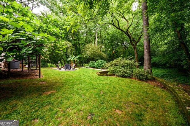 2804 Dunnington Cir, Chamblee, GA 30341 - view of grassy yard