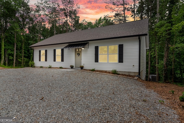 290 Mulberry St, East Ellijay, GA 30540 - single story home featuring a shingled roof, driveway, and cooling unit