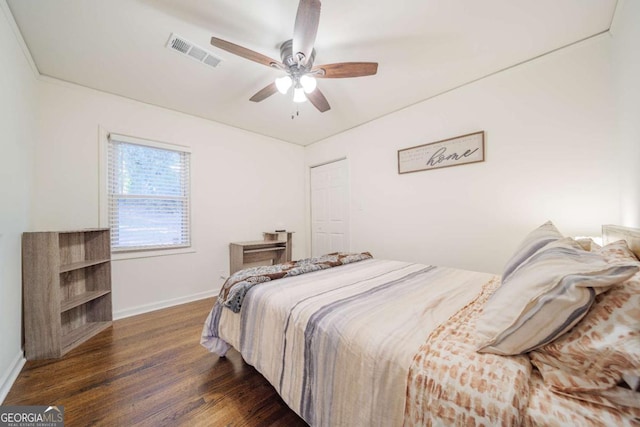 1893 Windsor Dr SW, Atlanta, GA 30311 - sitting room with separate washer and dryer, a notable chandelier, baseboards, and wood finished floors