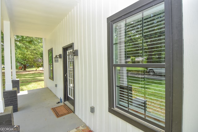 doorway to property with a porch