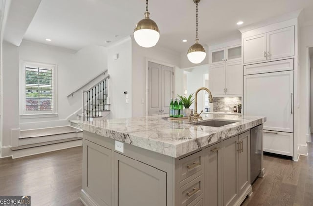 210 Marjean Way, Alpharetta, GA 30009 - kitchen with a sink, dark wood-style flooring, a kitchen island with sink, pendant lighting, and gray cabinetry