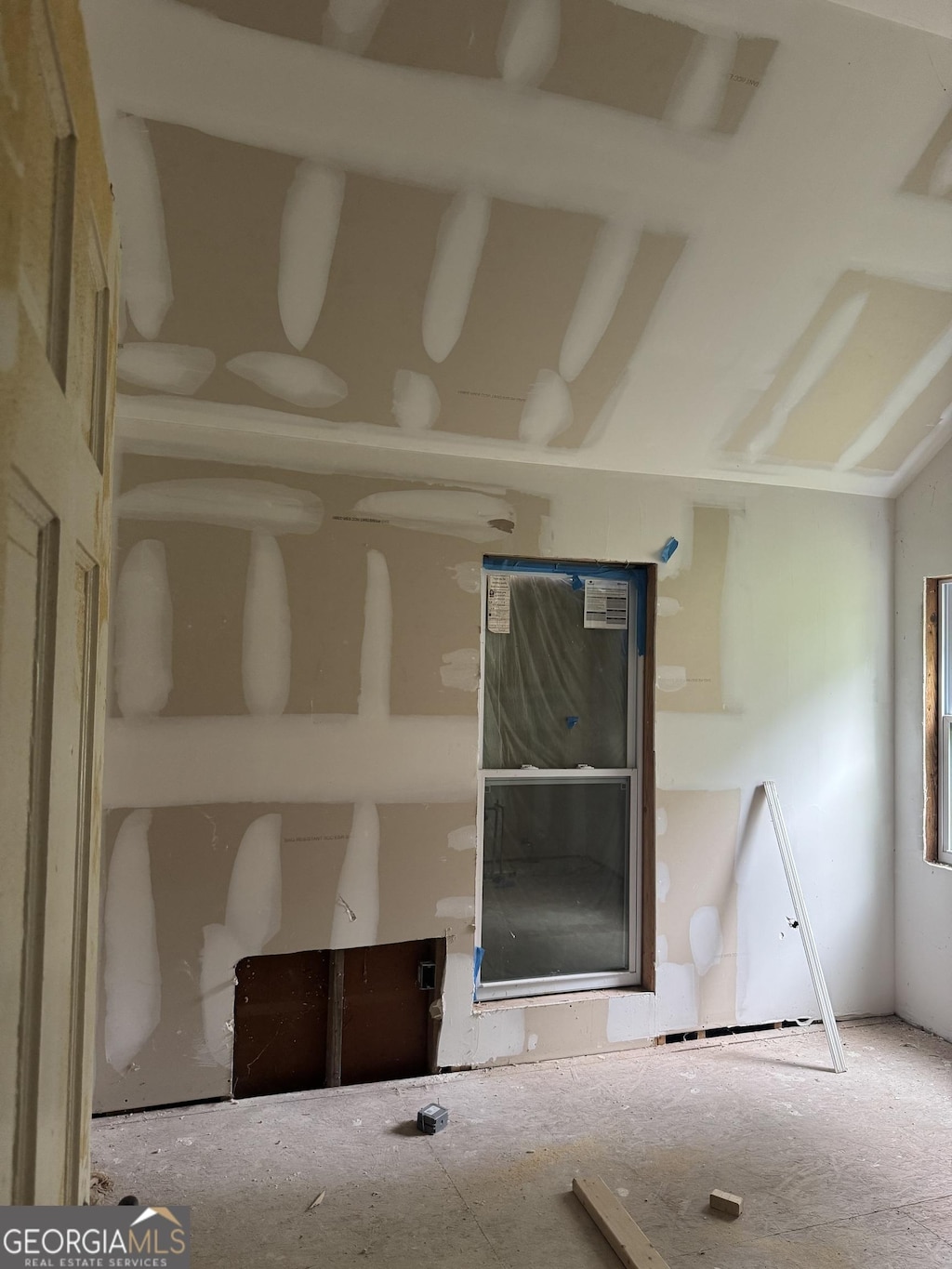 1946 Montrose Dr, East Point, GA 30344 - view of unfurnished room
