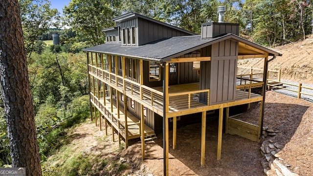 exterior space featuring fence