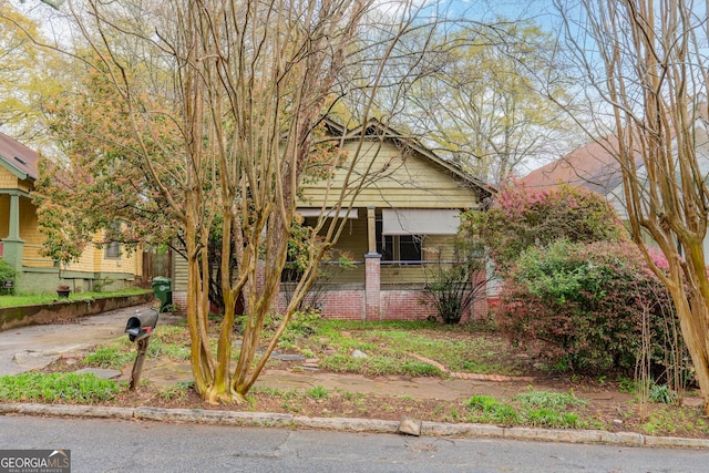 1388 Metropolitan Ave SE, Atlanta, GA 30316 - view of front facade featuring a porch
