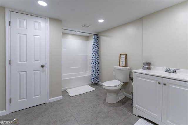 bathroom with toilet, tile patterned floors, recessed lighting, shower / bath combination with curtain, and baseboards