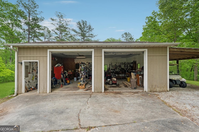 6125 Fouts Mill Rd, Douglasville, GA 30135 - garage featuring a detached garage