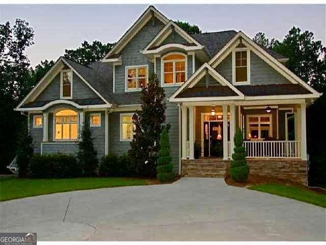 craftsman-style home featuring covered porch