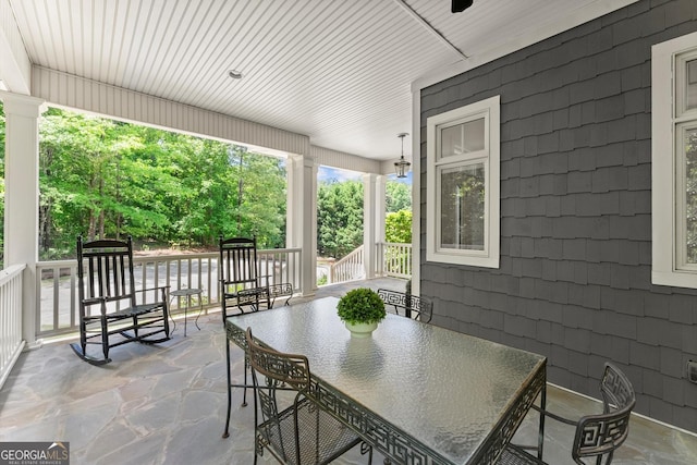 view of patio / terrace with covered porch