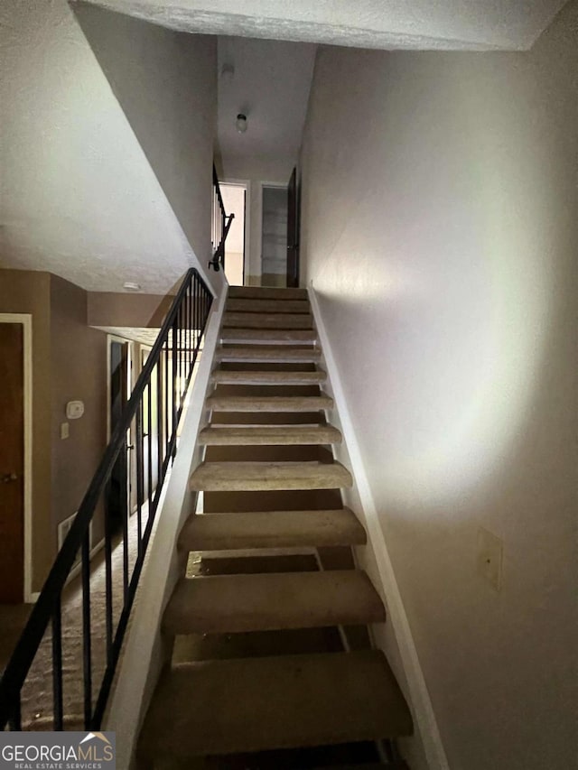2572 Stratford Ln, Morrow, GA 30260 - view of stairway