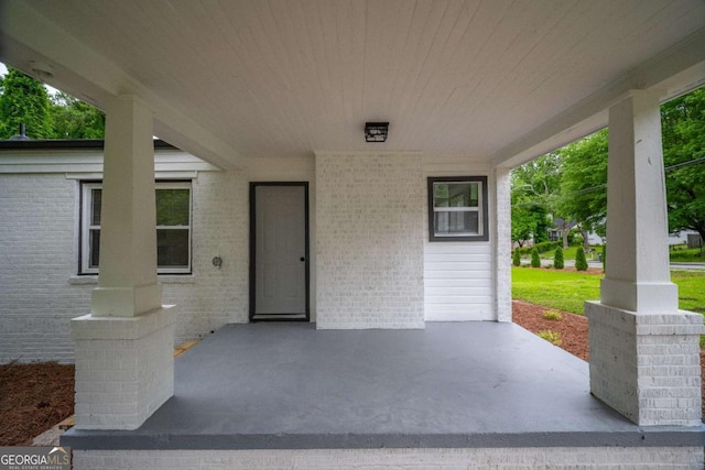 2137 Delowe Dr, Atlanta, GA 30344 - view of patio
