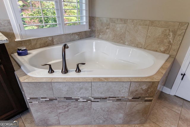621 Oakbourne Way, Woodstock, GA 30188 - bathroom featuring a bath
