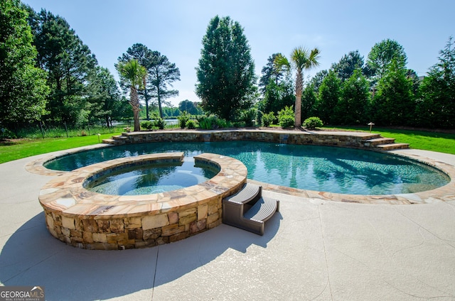 1340 Traditions Way, Jefferson, GA 30549 - view of pool featuring a pool with connected hot tub, a lawn, and view of scattered trees