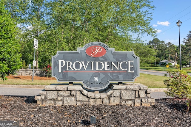 view of community / neighborhood sign