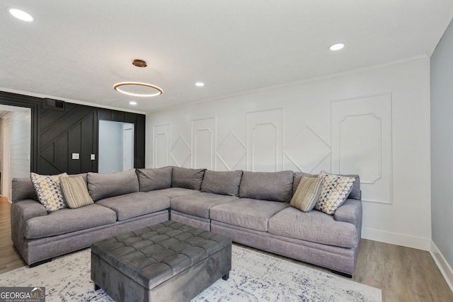 6851 Roswell Rd Unit K-23, Atlanta, GA 30328 - living area with crown molding, light wood-style floors, baseboards, and recessed lighting