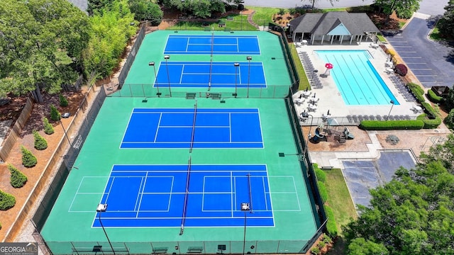 bird's eye view of a pool area