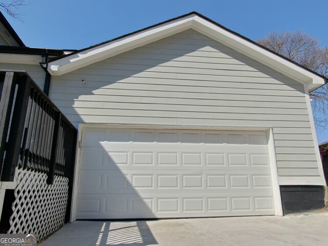 1560 Sarah M Harden Dr, Atlanta, GA 30311 - view of garage
