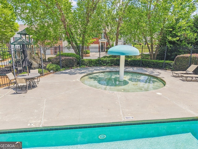 1840 Brighton Blvd SE, Atlanta, GA 30316 - view of pool with fence