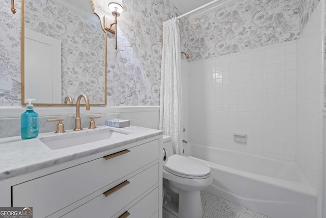 full bath with wallpapered walls, wainscoting, toilet, shower / tub combo with curtain, and vanity