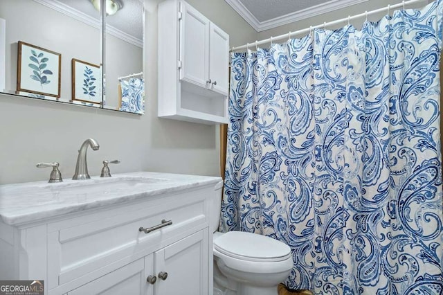 full bathroom with toilet, crown molding, vanity, and a shower with curtain