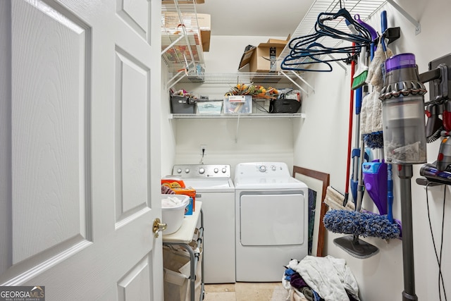 132 Eagles Club Dr, Stockbridge, GA 30281 - washroom with independent washer and dryer