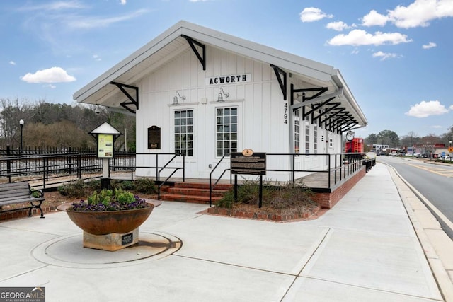 508 Regency Trl, Acworth, GA 30102 - exterior space featuring fence