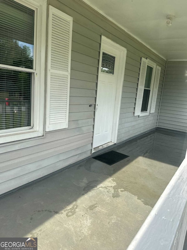 324 Cynthia Ct, Jonesboro, GA 30238 - entrance to property with a porch