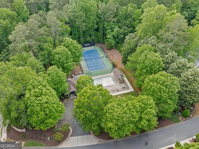 bird's eye view of a heavily wooded area
