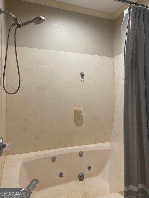 3132 Ingleside Ave, Macon, GA 31204 - full bath with a combined bath / shower with jetted tub