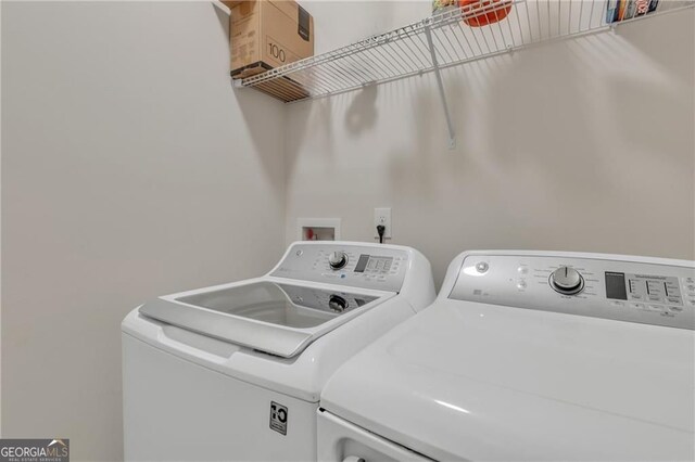 4567 Hickory Forest Dr, Acworth, GA 30102 - laundry area featuring washer and dryer
