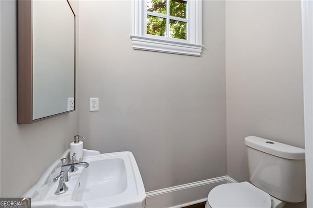 580 Cliftwood Ct, Sandy Springs, GA 30328 - half bath with toilet and a sink
