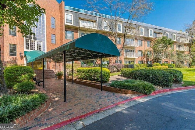 28106 Plantation Dr NE, Atlanta, GA 30324 - view of property's community