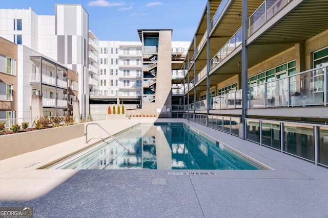 890 Memorial Dr SE Unit 105, Atlanta, GA 30316 - view of community pool