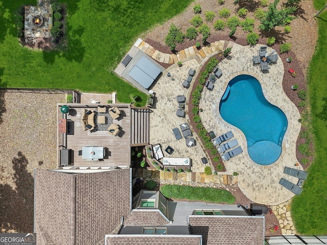 895 Freemanwood Ln, Milton, GA 30004 - aerial view of a pool area