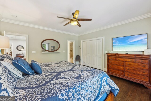 895 Freemanwood Ln, Milton, GA 30004 - bedroom featuring wood finished floors, crown molding, a closet, and a ceiling fan