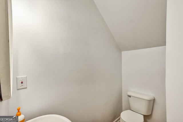 547 SE Tufton Trl SE, Atlanta, GA 30354 - half bath with toilet and lofted ceiling