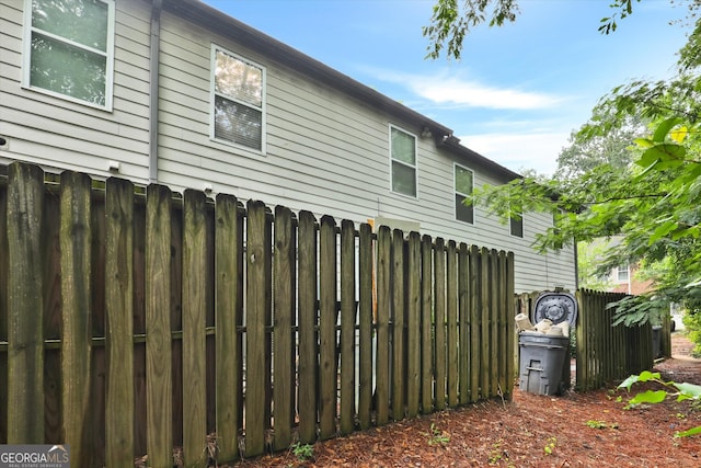 547 SE Tufton Trl SE, Atlanta, GA 30354 - view of side of home