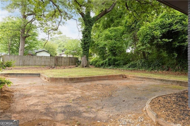 994 Byron Dr SW, Atlanta, GA 30310 - view of yard featuring fence