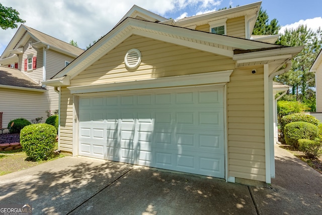 301 Silver Spring St, Dallas, GA 30157 - garage featuring driveway