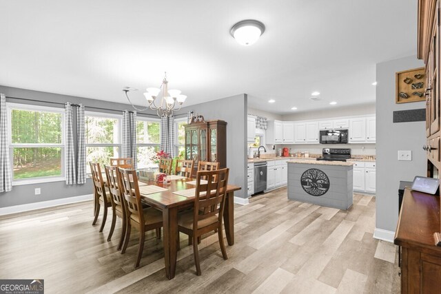 60 Fair Oaks Ct, Commerce, GA 30529