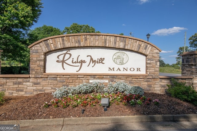 60 Fair Oaks Ct, Commerce, GA 30529
