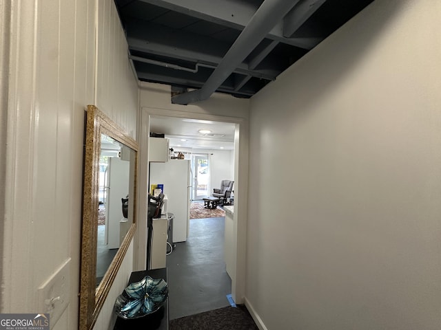 2059 Clearwater Dr SE, Marietta, GA 30067 - hallway featuring baseboards