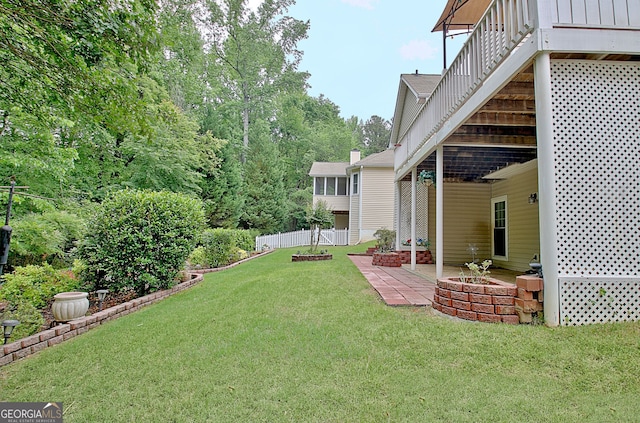 323 Newfield Way, Peachtree City, GA 30269 - view of yard featuring an outdoor fire pit and a patio area