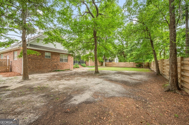 124 Cinder Hill Dr, Brunswick, GA 31523 - view of yard featuring fence