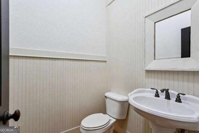 2765 Prado Ln, Marietta, GA 30066 - bathroom with a sink and toilet