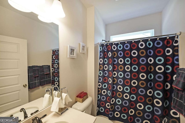2209 Cedar Place Ct, Snellville, GA 30078 - full bath featuring toilet, curtained shower, and vanity