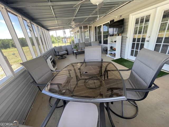 659 Voyles Rd, Carnesville, GA 30521 - sunroom featuring an outdoor hangout area and plenty of natural light