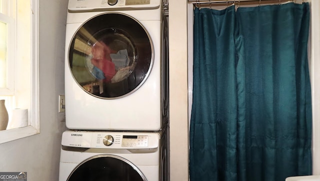 288 Harper Rd SE, Atlanta, GA 30315 - laundry room featuring stacked washer / dryer