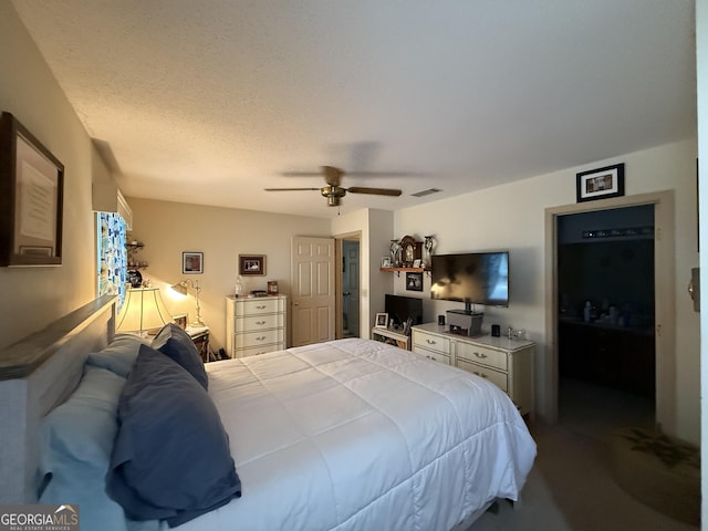 bedroom featuring a ceiling fan